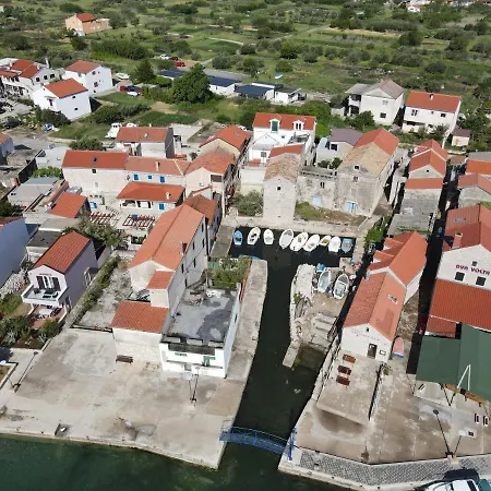 Lantina Apartment Betina (Sibenik-Knin)