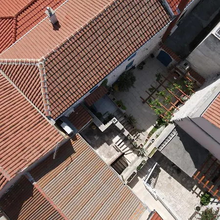 Lantina * Betina (Sibenik-Knin)