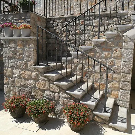 Lantina Betina (Sibenik-Knin)