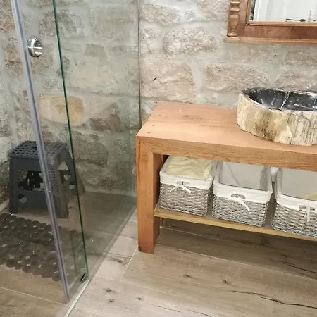 Διαμέρισμα Lantina *