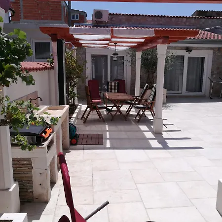 Lantina Betina (Sibenik-Knin)