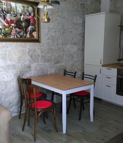 Lantina Betina (Sibenik-Knin)