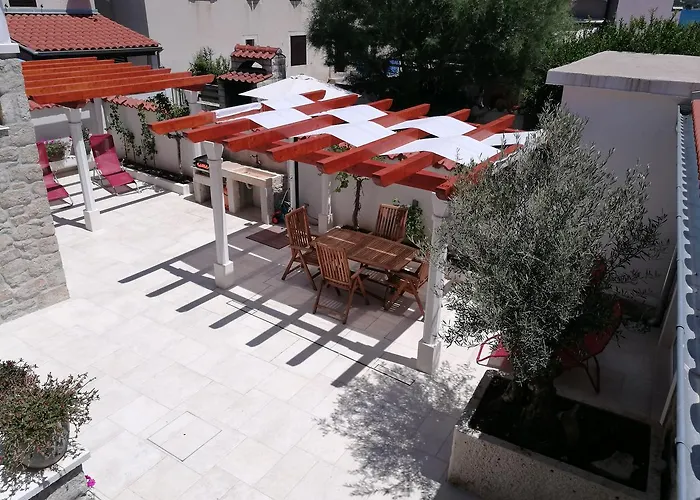 Lantina * Betina (Sibenik-Knin)